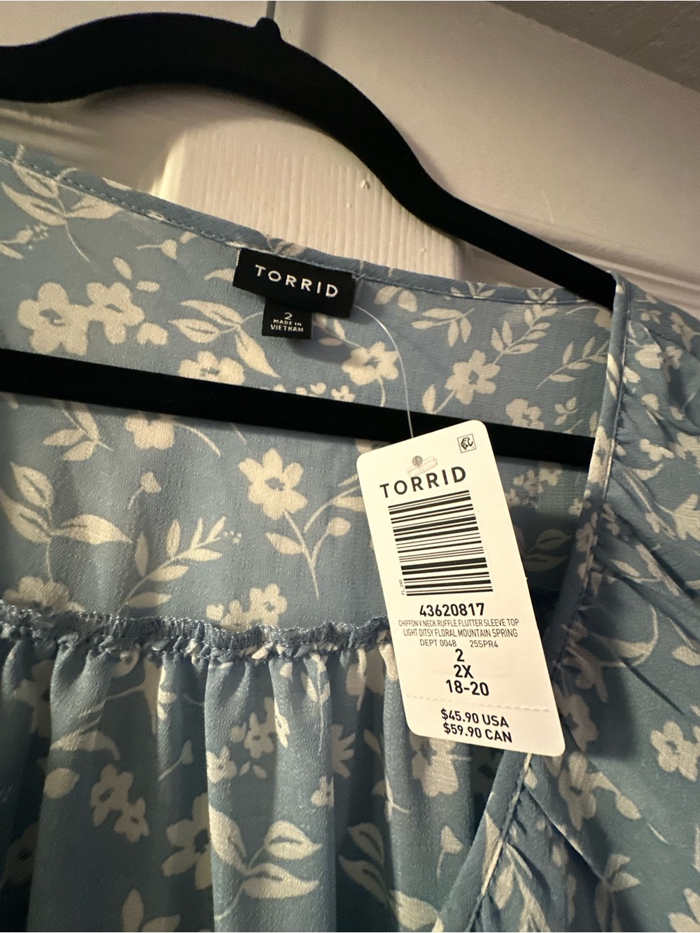 torrid NWT Light Blue Floral Ruffle Sleeve Top - Picture 5 of 10